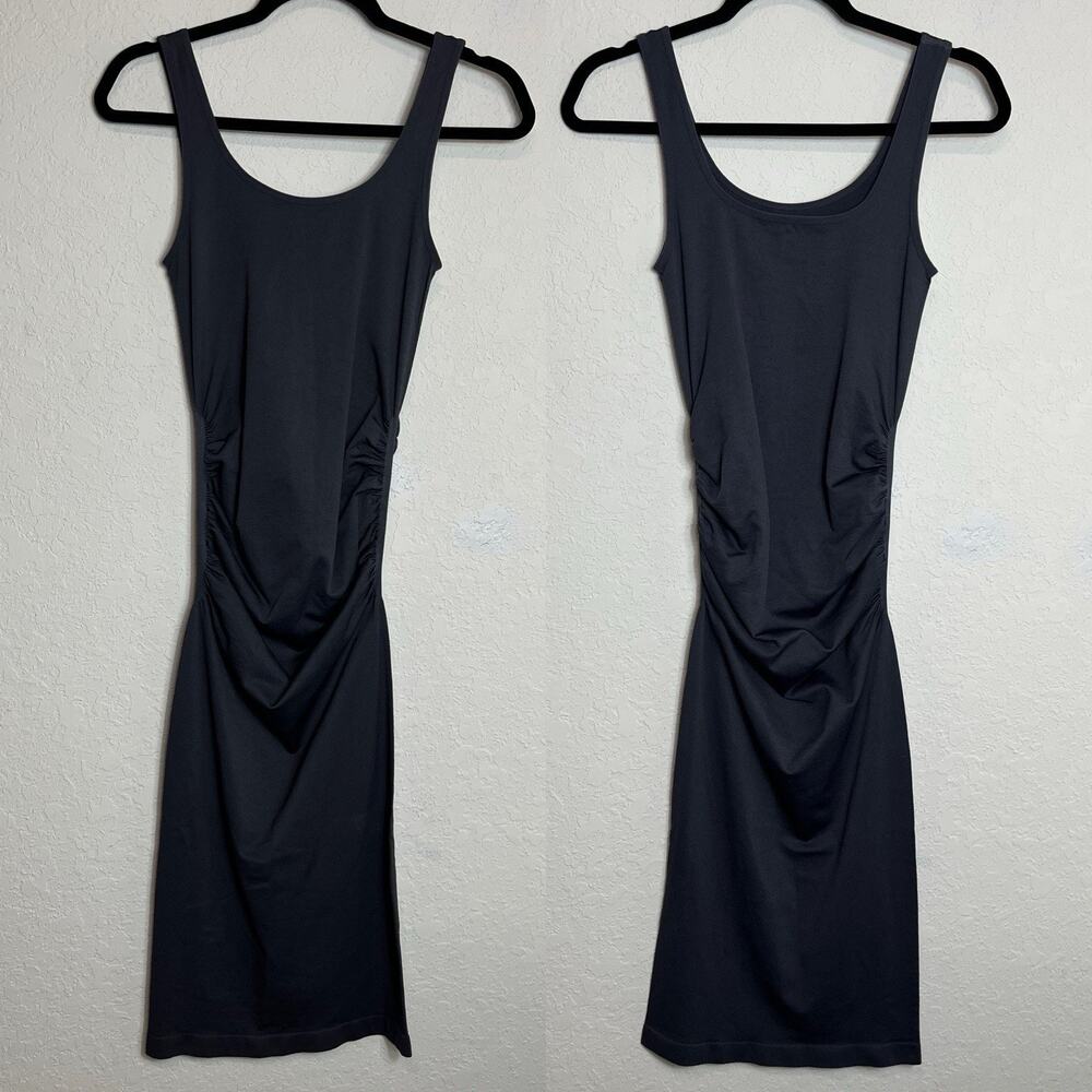 Mindd Bodycon Midi Dress Grey Ruched On Sides Size M, ribbed textured, NWOT